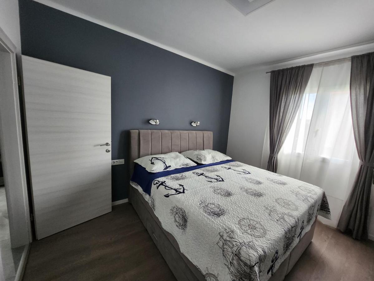 Airport Split Apartment Kastel Stafilic ภายนอก รูปภาพ